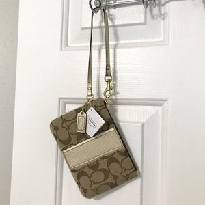 Coach wristlet NWT